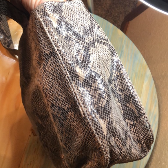 Michael Kors ~ SnakeSkin Shoulder Bag - Picture 7 of 14